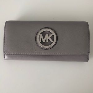 Micheal Kors wallet
